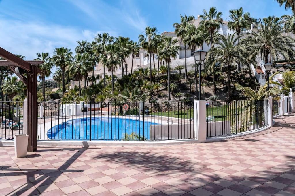 Oasis 16 Apartment Nerja Luaran gambar
