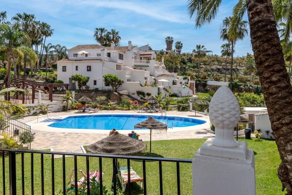 Oasis 16 Apartment Nerja Luaran gambar