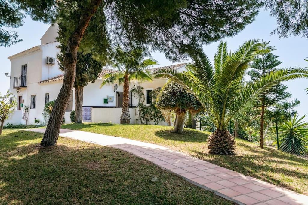 Oasis 16 Apartment Nerja Luaran gambar