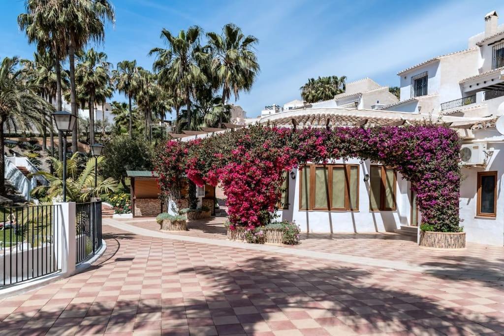 Oasis 16 Apartment Nerja Luaran gambar