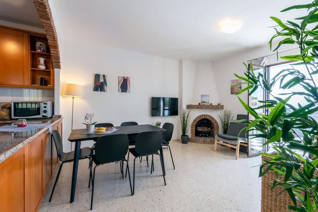 Oasis 16 Apartment Nerja Luaran gambar
